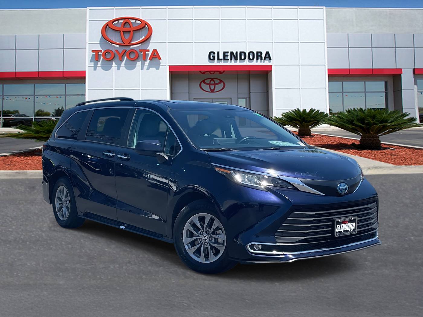 2023 Toyota Sienna XLE — Minivan — 58,425 mi — Glendora, CA
