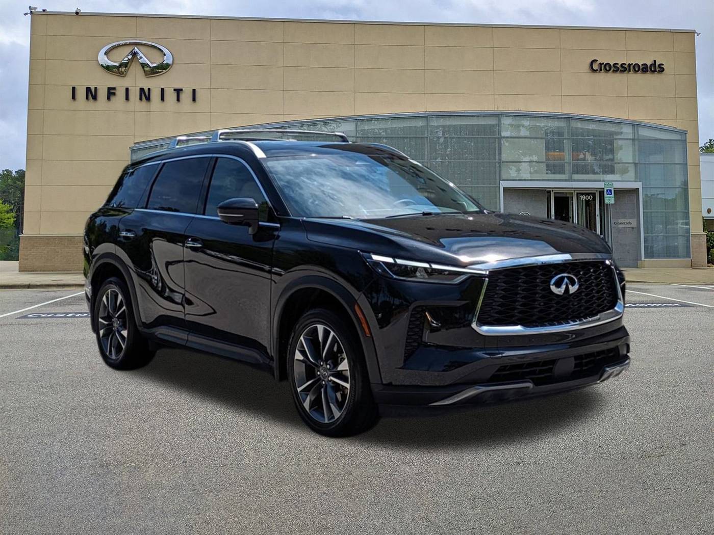 2022 INFINITI QX60 LUXE — SUV — 24,590 mi — Apex, NC