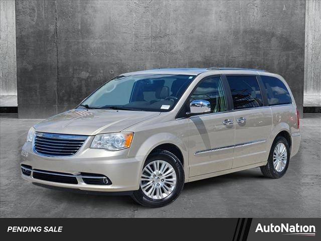 2013 Chrysler Town & Country Limited — Minivan — 157,718 mi — Pinellas Park, FL