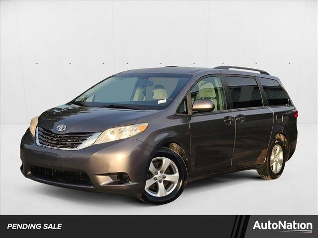 2015 Toyota Sienna LE — Minivan — 133,500 mi — Pinellas Park, FL
