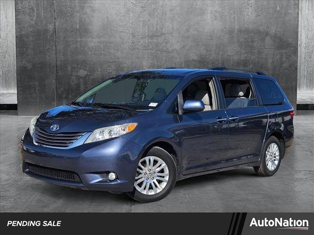 2017 Toyota Sienna XLE — Minivan — 62,046 mi — Pinellas Park, FL