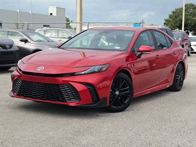 2025 Toyota Camry Hybrid SE — Sedan — 5,252 mi — Pinellas Park, FL