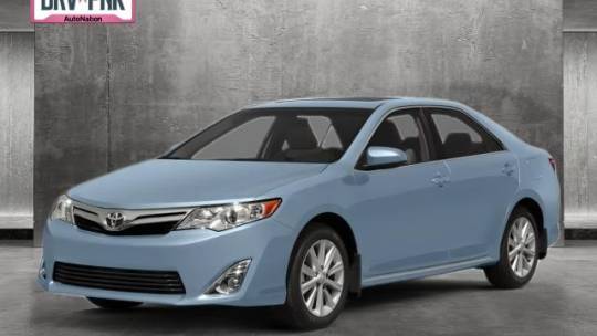 2014 Toyota Camry XLE — Sedan — 28,141 mi — Pinellas Park, FL