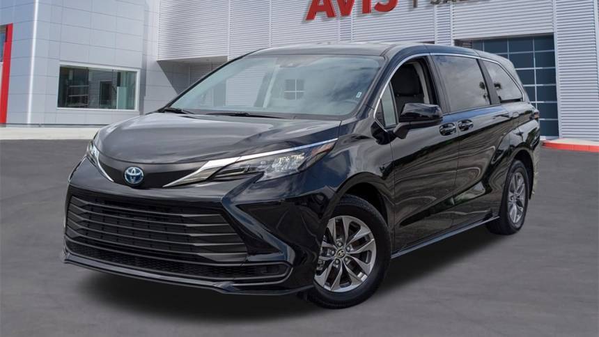 2024 Toyota Sienna LE — Minivan — 36,507 mi — West Palm Beach, FL