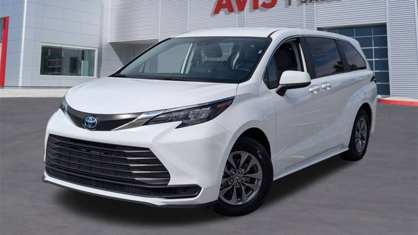 2024 Toyota Sienna LE — Minivan — 26,478 mi — West Palm Beach, FL