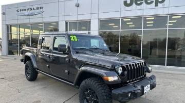 New 2023 Jeep Gladiator Willys 4×4 Crew Cab in Pinedale #NP758