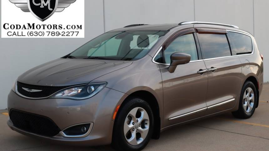 2017 Chrysler Pacifica Touring L Plus — Minivan — 121,871 mi — Burr Ridge, IL