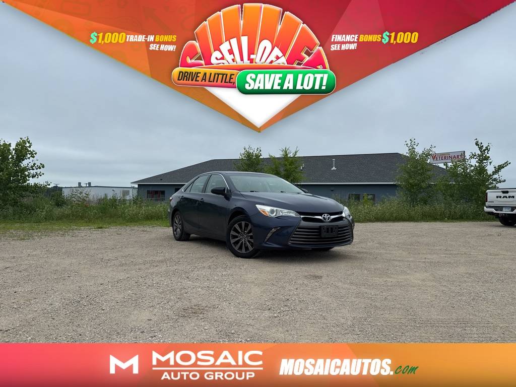 2015 Toyota Camry XLE — Sedan — 140,871 mi — Zumbrota, MN