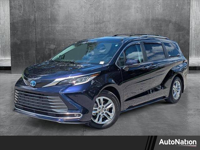 2023 Toyota Sienna Limited — Minivan — 24,448 mi — Sarasota, FL