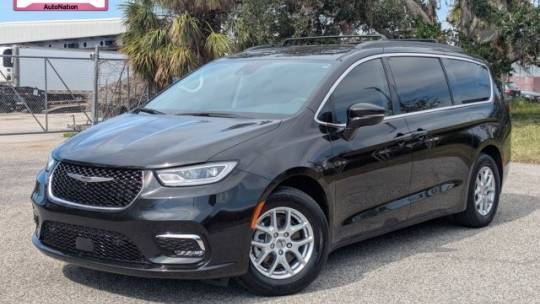 2022 Chrysler Pacifica Touring L — Minivan — 32,090 mi — Sarasota, FL