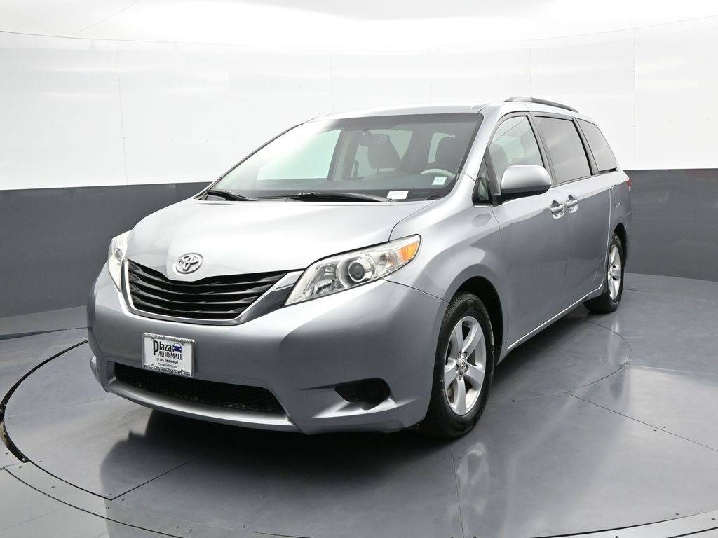 2011 Toyota Sienna LE — Minivan — 70,417 mi — Brooklyn, NY