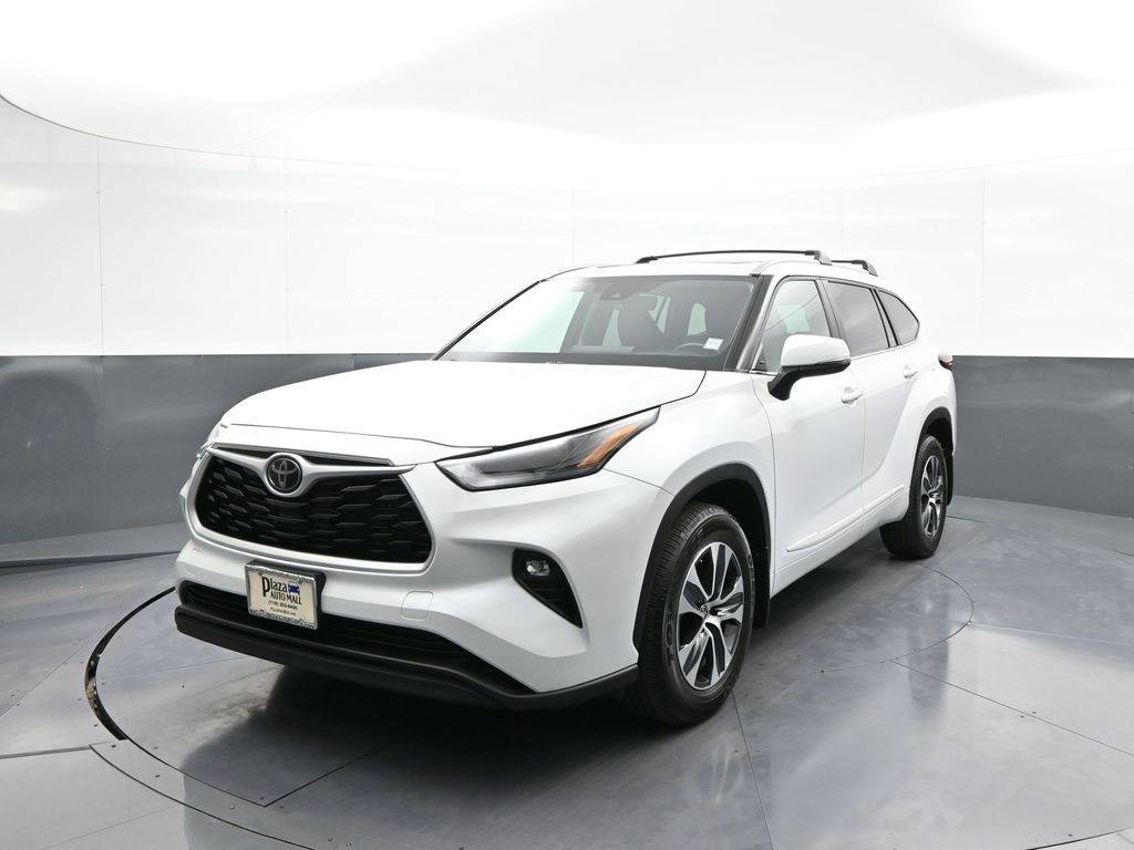2023 Toyota Highlander XLE — SUV — 18,700 mi — Brooklyn, NY
