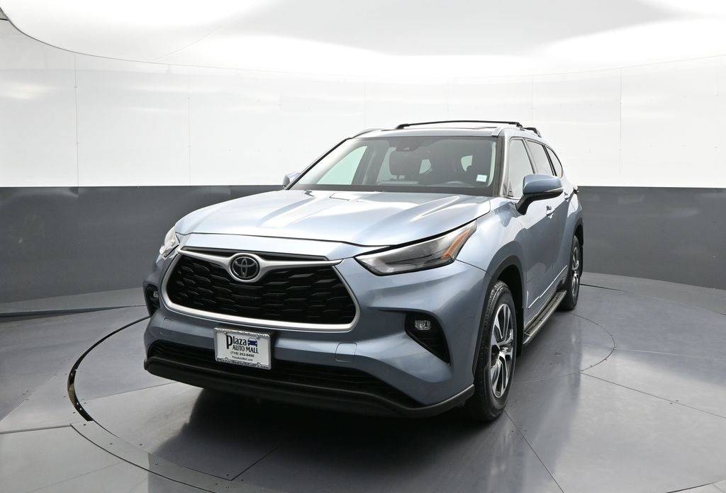 2022 Toyota Highlander XLE — SUV — 23,370 mi — Brooklyn, NY