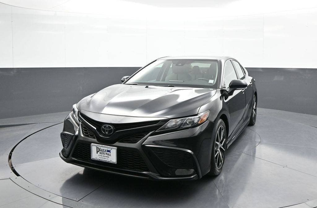 2022 Toyota Camry SE — Sedan — 17,803 mi — Brooklyn, NY