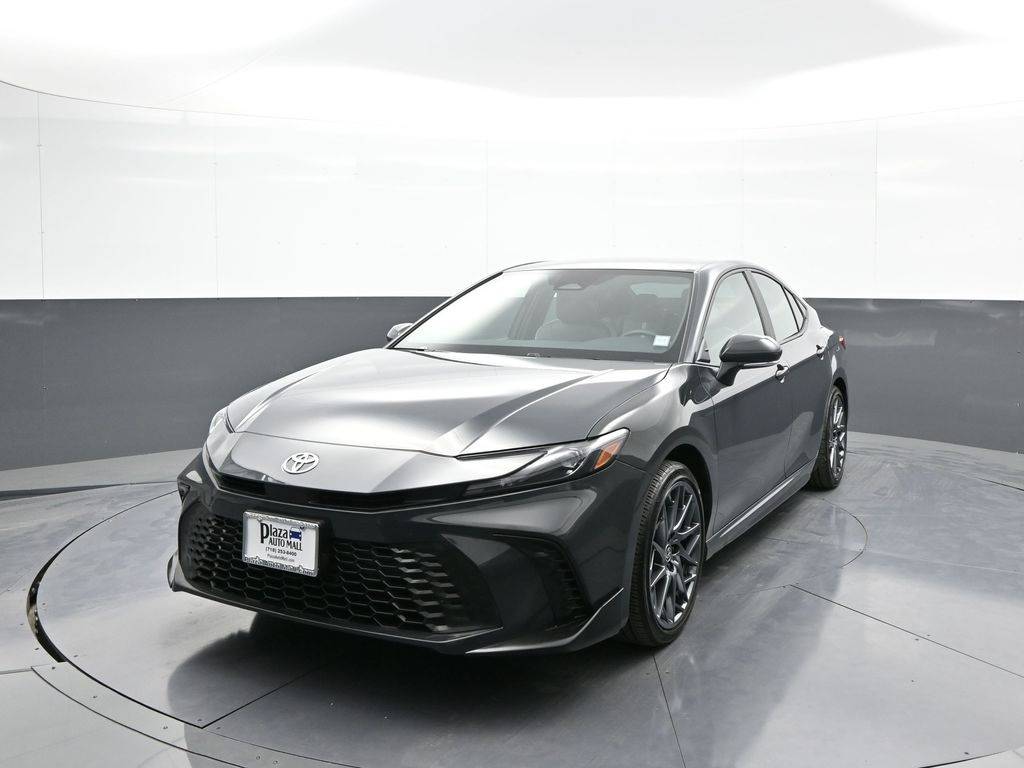 2025 Toyota Camry SE — Sedan — 6,981 mi — Brooklyn, NY
