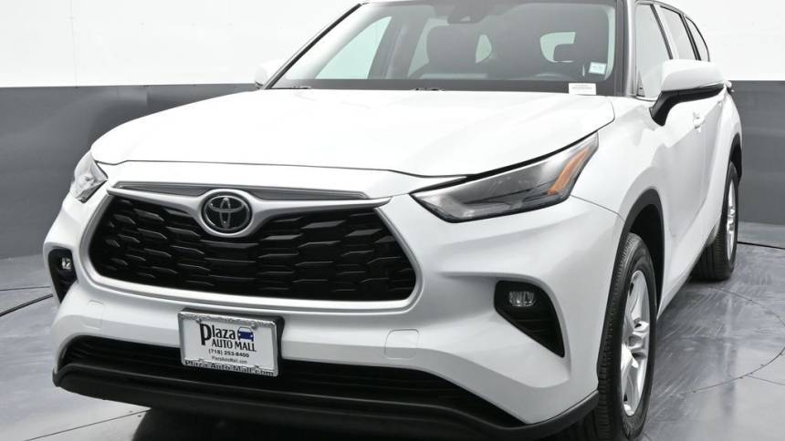 2023 Toyota Highlander LE — SUV — 12,167 mi — Brooklyn, NY