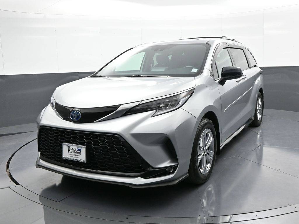 2023 Toyota Sienna XSE — Minivan — 27,019 mi — Brooklyn, NY
