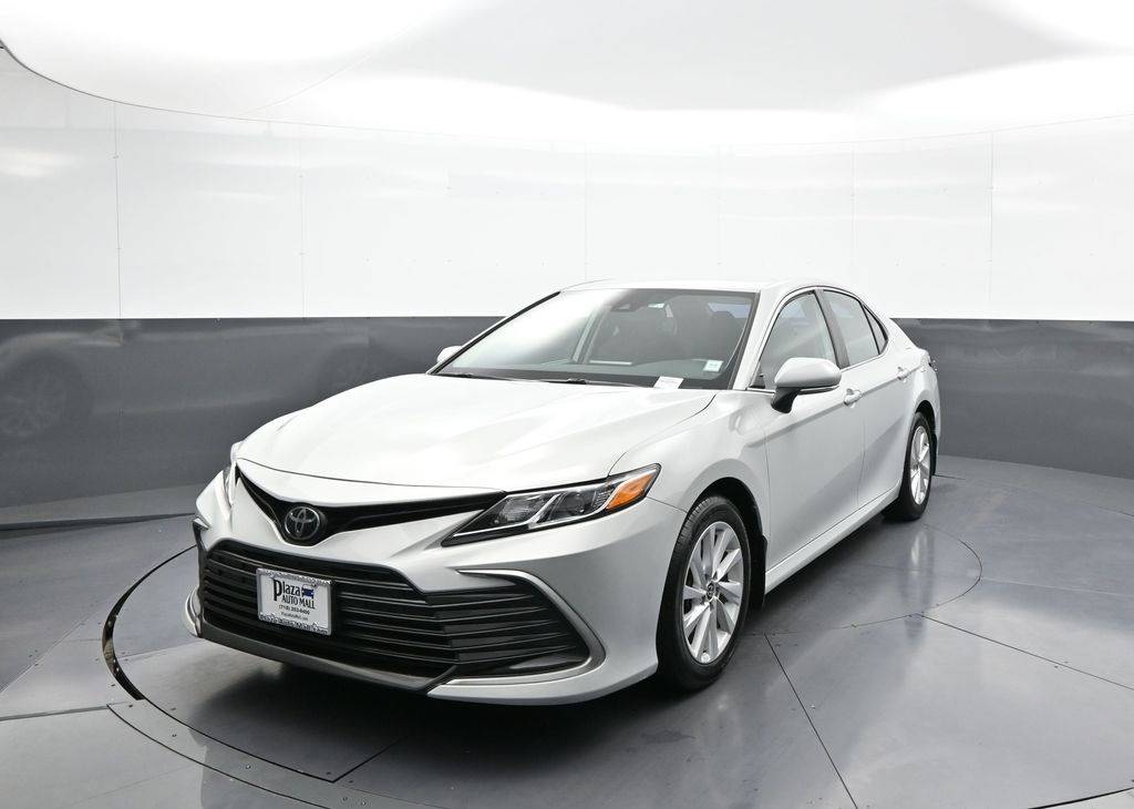 2022 Toyota Camry LE — Sedan — 11,429 mi — Brooklyn, NY