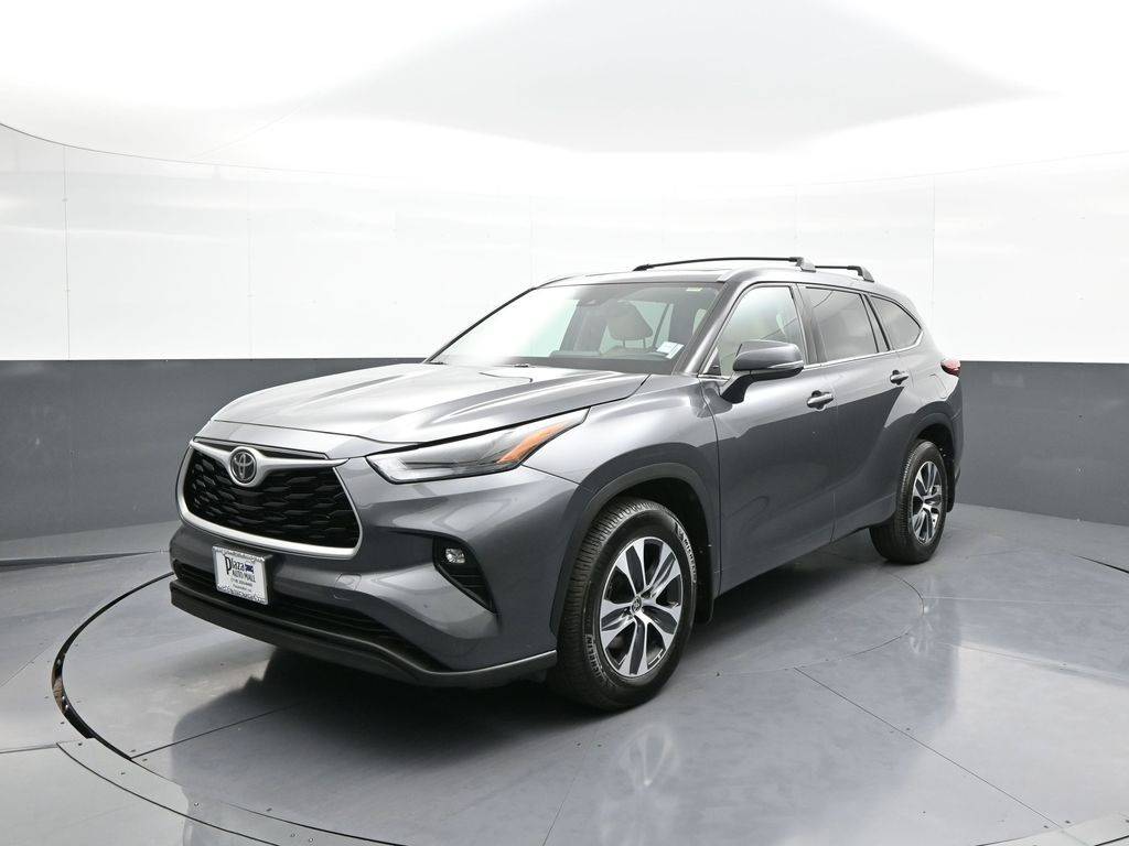 2022 Toyota Highlander XLE — SUV — 106,873 mi — Brooklyn, NY