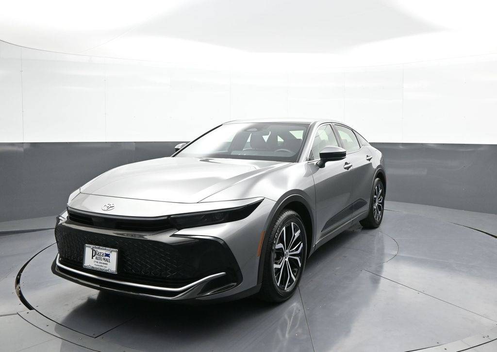 2023 Toyota Crown XLE — Sedan — 7,040 mi — Brooklyn, NY