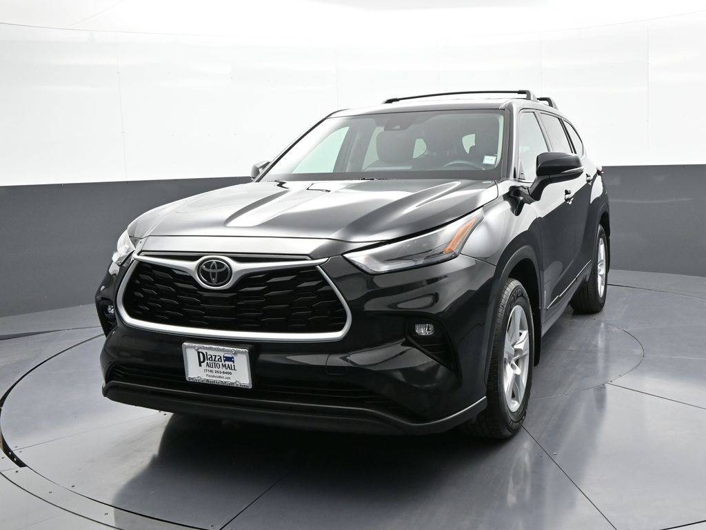 2022 Toyota Highlander LE — SUV — 15,628 mi — Brooklyn, NY