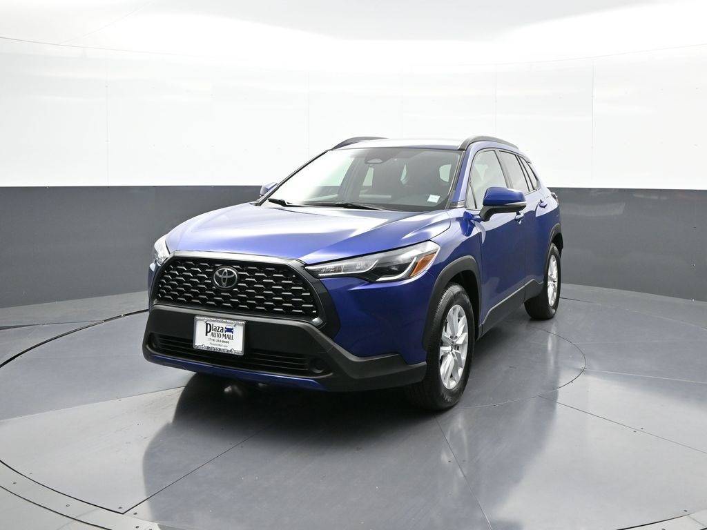 2023 Toyota Corolla Cross LE — SUV — 6,175 mi — Brooklyn, NY
