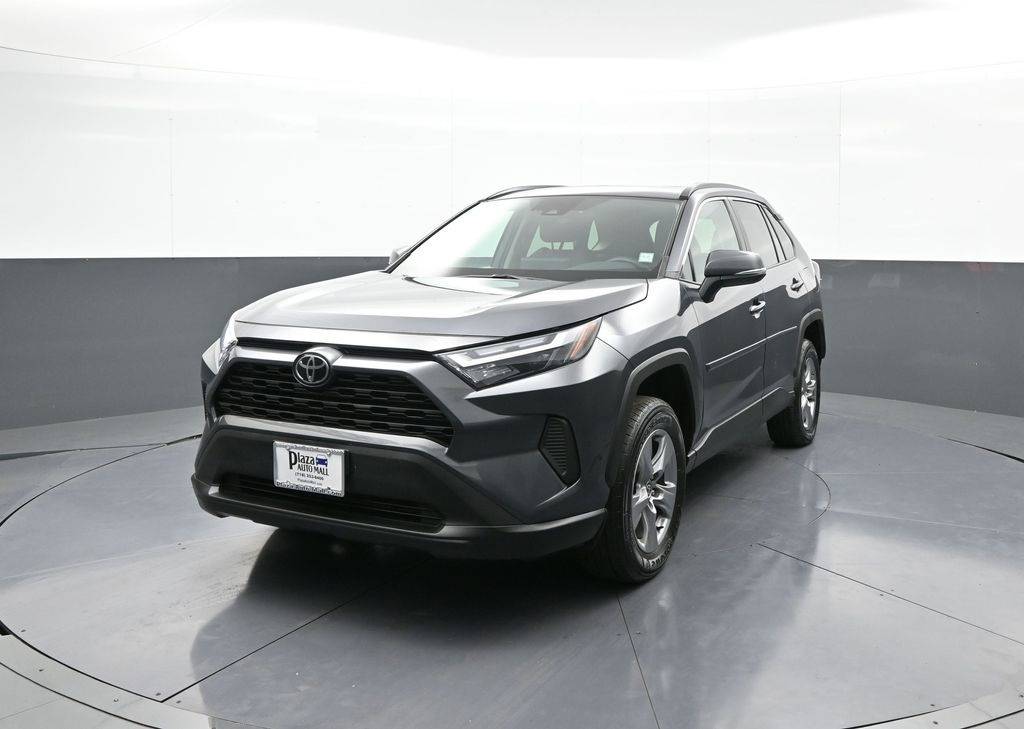 2022 Toyota RAV4 XLE — SUV — 21,243 mi — Brooklyn, NY