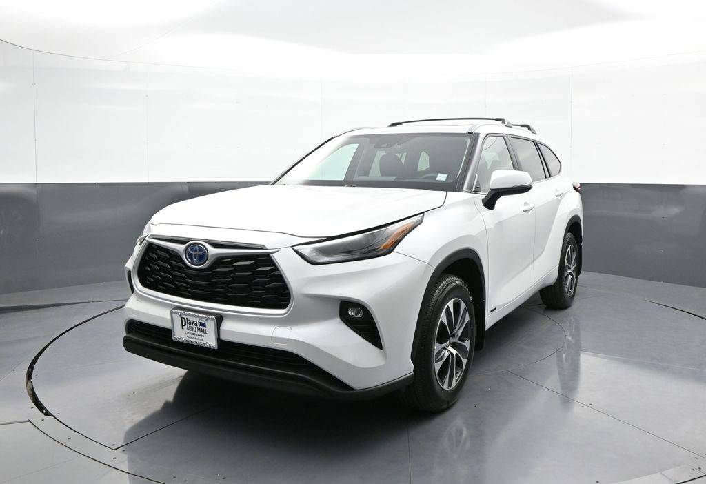 2024 Toyota Highlander Hybrid XLE — SUV — 1,824 mi — Brooklyn, NY