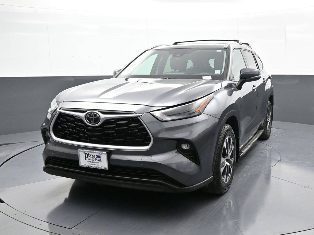 2022 Toyota Highlander XLE — SUV — 24,888 mi — Brooklyn, NY