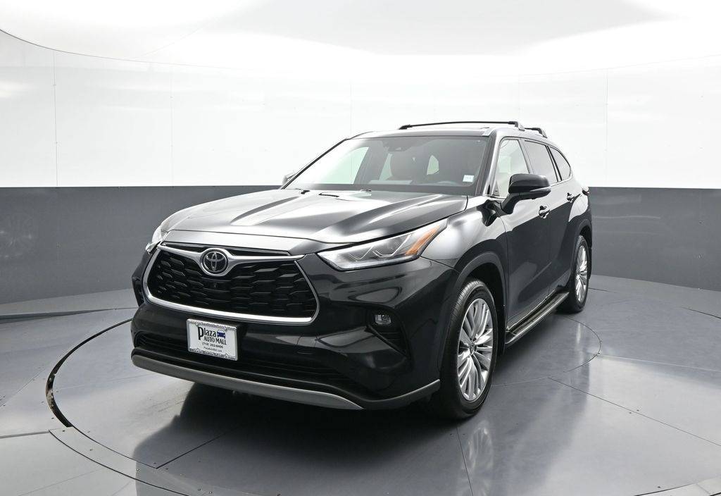 2025 Toyota Highlander Platinum — SUV — 2,594 mi — Brooklyn, NY
