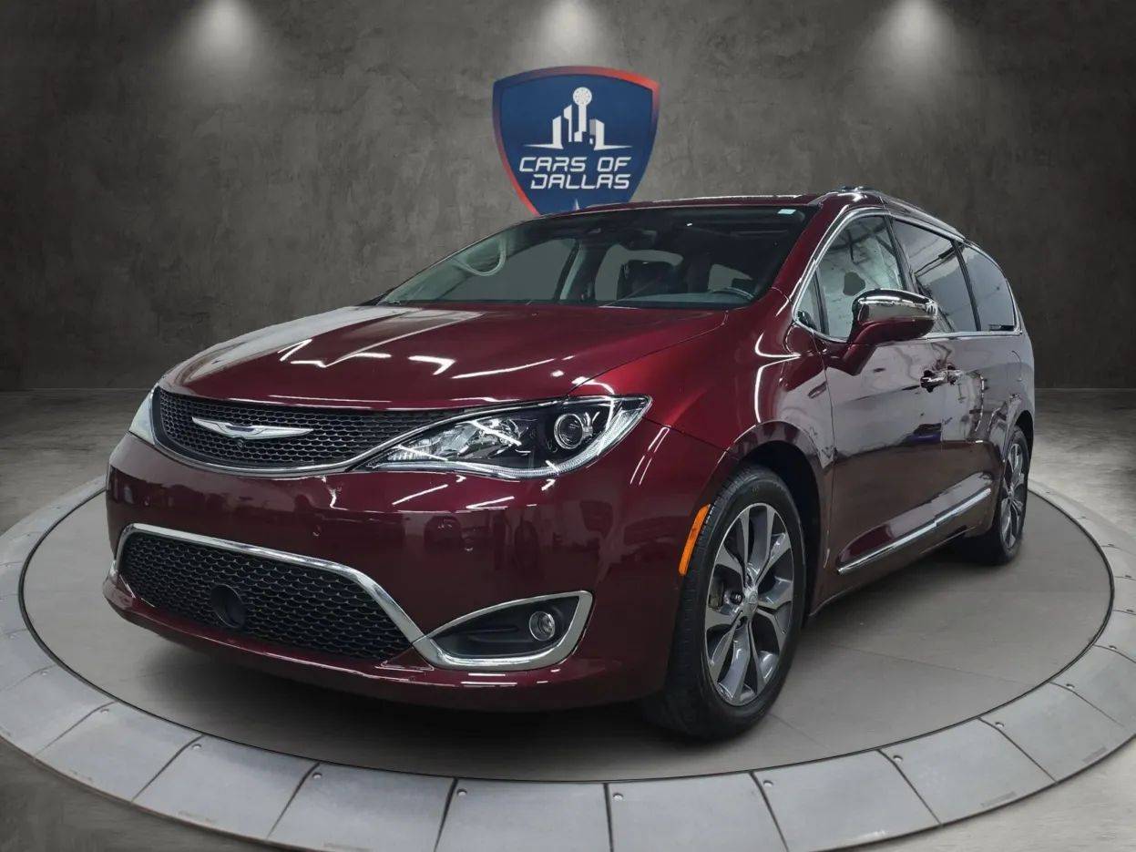 2017 Chrysler Pacifica Limited — Minivan — 101,995 mi — Garland, TX