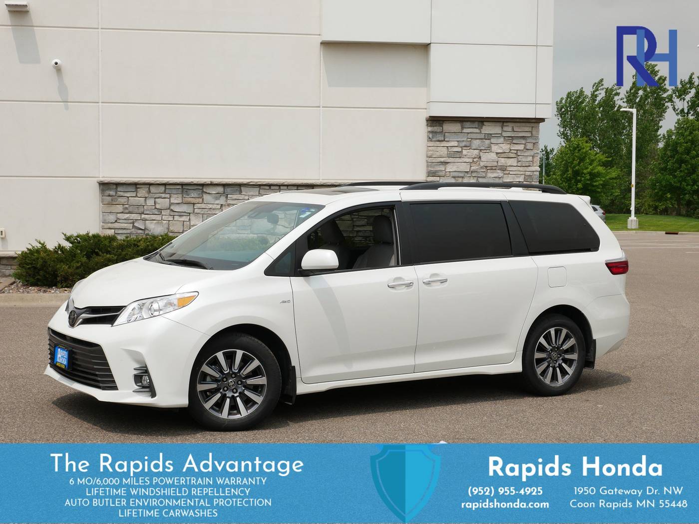 2020 Toyota Sienna XLE — Minivan — 28,185 mi — Coon Rapids, MN