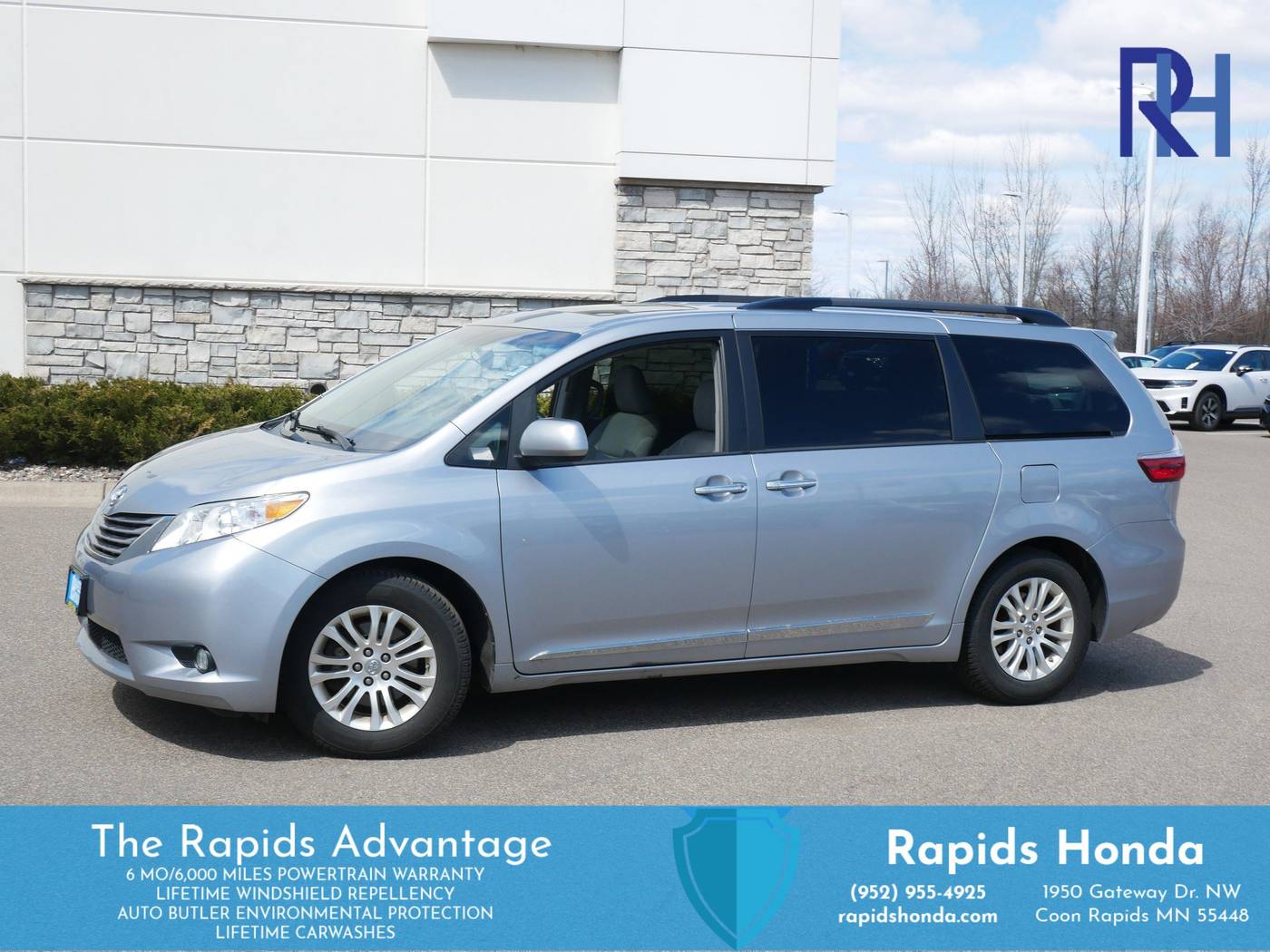 2017 Toyota Sienna XLE Premium — Minivan — 132,500 mi — Coon Rapids, MN