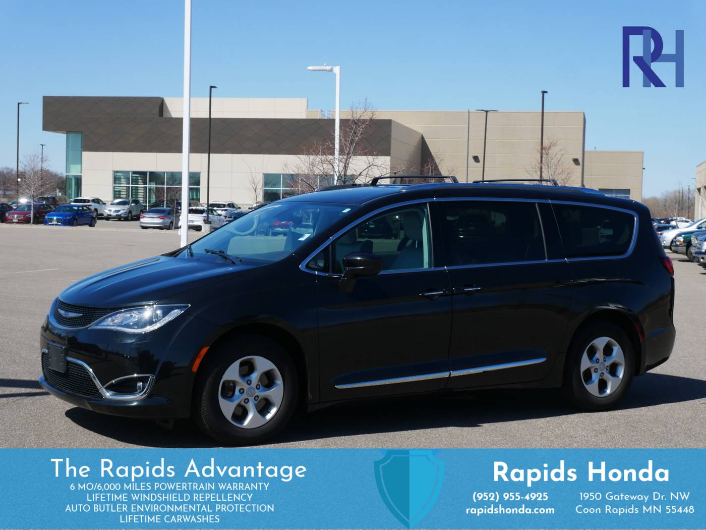 2017 Chrysler Pacifica Touring L Plus — Minivan — 68,984 mi — Coon Rapids, MN