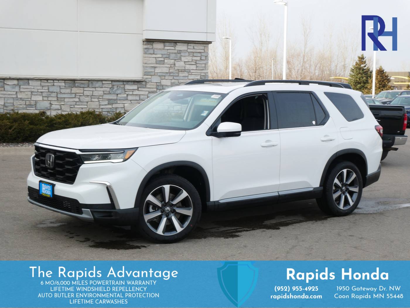 2025 Honda Pilot Touring — SUV — 4,158 mi — Coon Rapids, MN