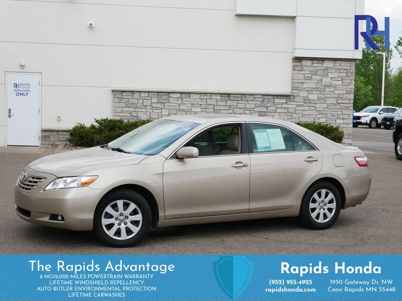 2009 Toyota Camry LE V6 — Sedan — 131,752 mi — Coon Rapids, MN
