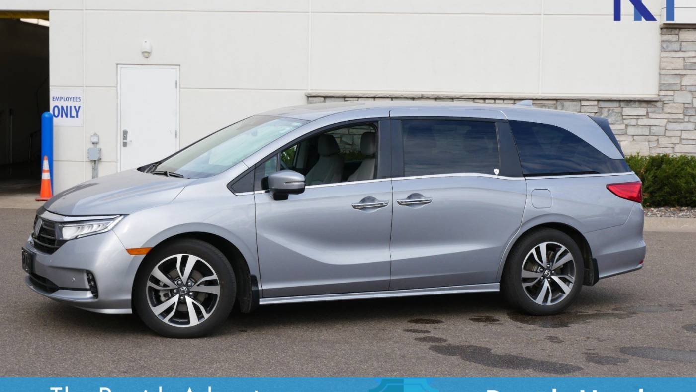 2023 Honda Odyssey Touring — Minivan — 23,828 mi — Coon Rapids, MN