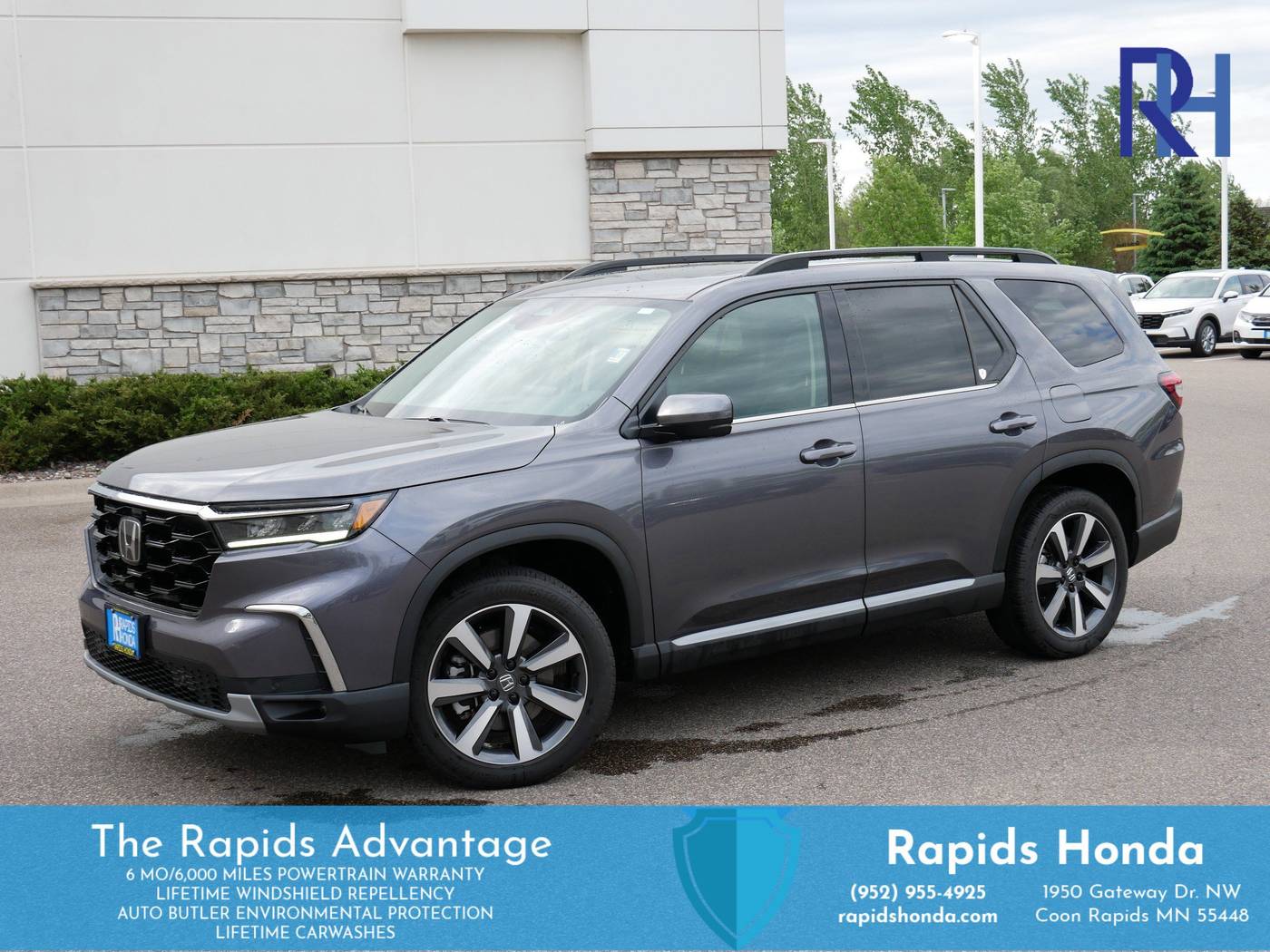 2025 Honda Pilot Touring — SUV — 14,038 mi — Coon Rapids, MN