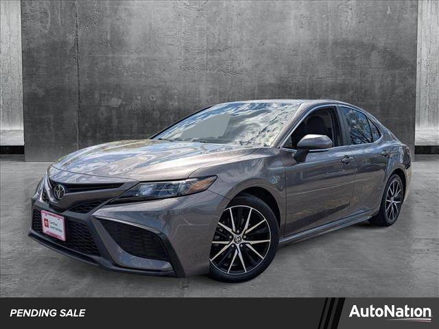 2021 Toyota Camry SE — Sedan — 31,094 mi — Libertyville, IL