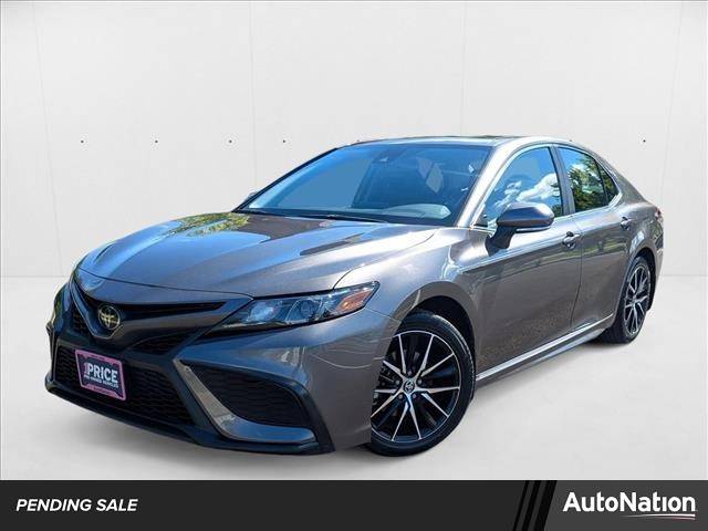 2023 Toyota Camry SE — Sedan — 67,325 mi — Libertyville, IL