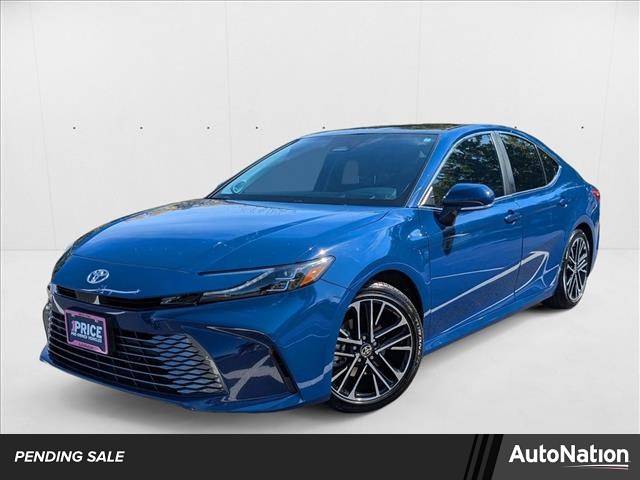 2025 Toyota Camry Hybrid XLE — Sedan — 22,215 mi — Libertyville, IL