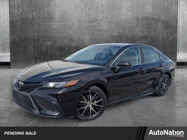 2021 Toyota Camry SE — Sedan — 62,843 mi — Libertyville, IL
