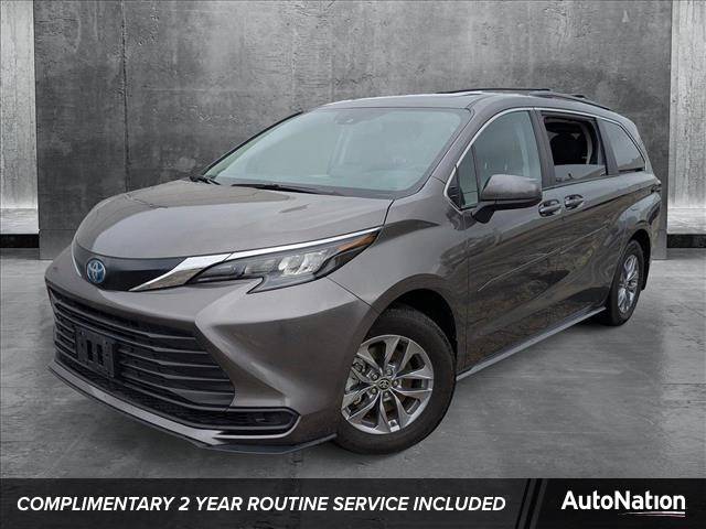 2024 Toyota Sienna LE — Minivan — 47,987 mi — Libertyville, IL