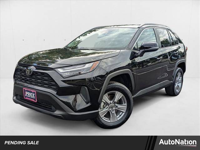 2025 Toyota RAV4 XLE — SUV — 15,825 mi — Libertyville, IL