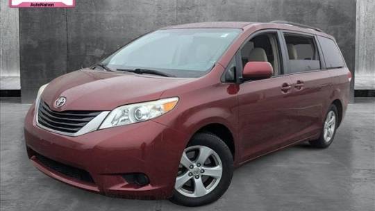 2012 Toyota Sienna LE — Minivan — 120,746 mi — Libertyville, IL