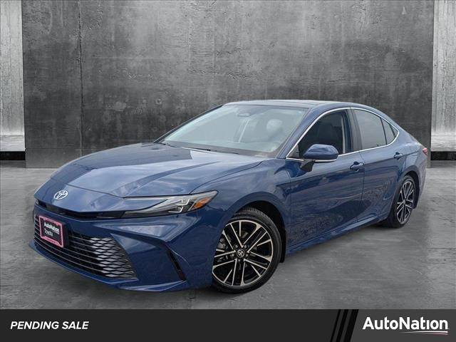 2025 Toyota Camry XLE — Sedan — 6,467 mi — Libertyville, IL