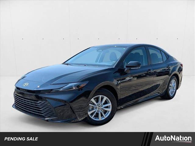 2025 Toyota Camry LE — Sedan — 13,615 mi — Libertyville, IL