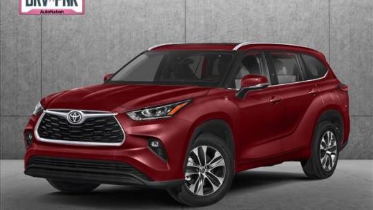 2022 Toyota Highlander XLE — SUV — 20,265 mi — Libertyville, IL