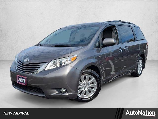 2016 Toyota Sienna XLE — Minivan — 145,936 mi — Libertyville, IL