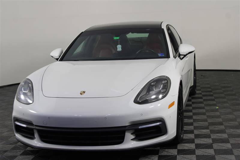 2018 Porsche Panamera